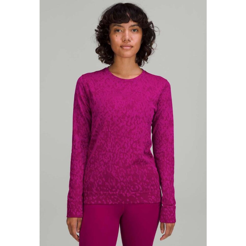 NWT Lululemon Swiftly Relaxed-Fit Long Sleeve Shirt
Camo Magenta Purple 4